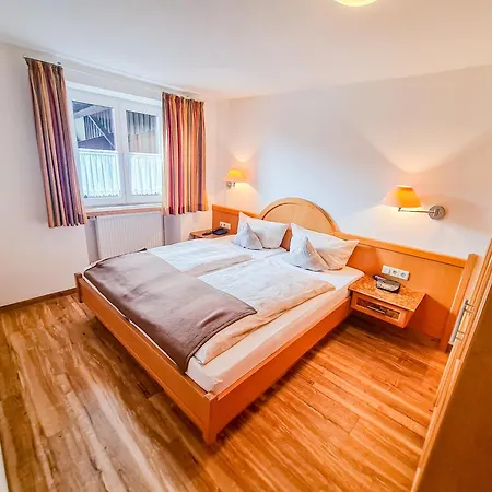 Sonnenklause Hotel *